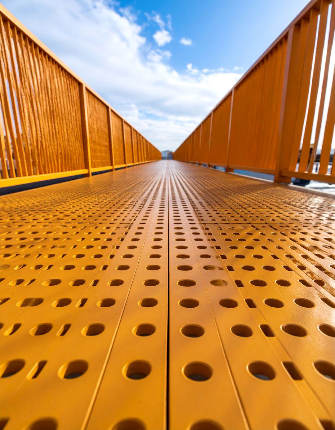 Aluminum Deck Grid System Design - 25 Deck Flooring Ideas