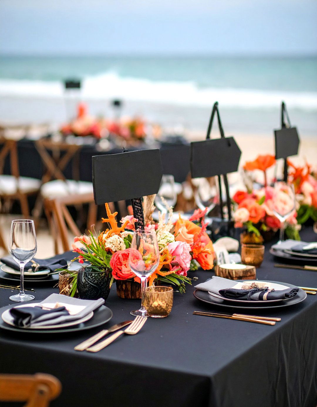 Black Beach Wedding Theme - 25 Black-Themed Wedding Ideas