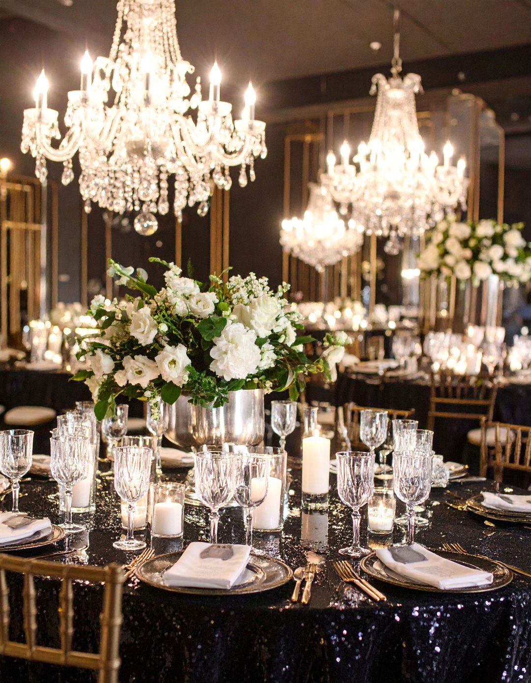 Black Vintage Glamour Wedding - 25 Black-Themed Wedding Ideas