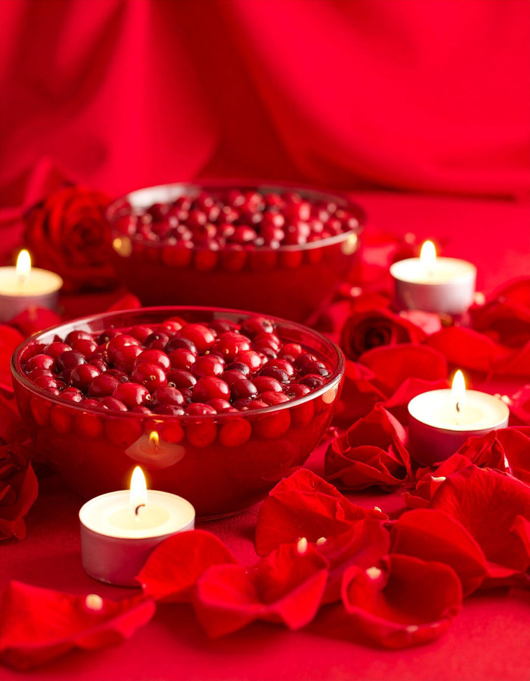 Cranberry and Pomegranate Rich Red Wedding - 25 Fall Wedding Décor Ideas