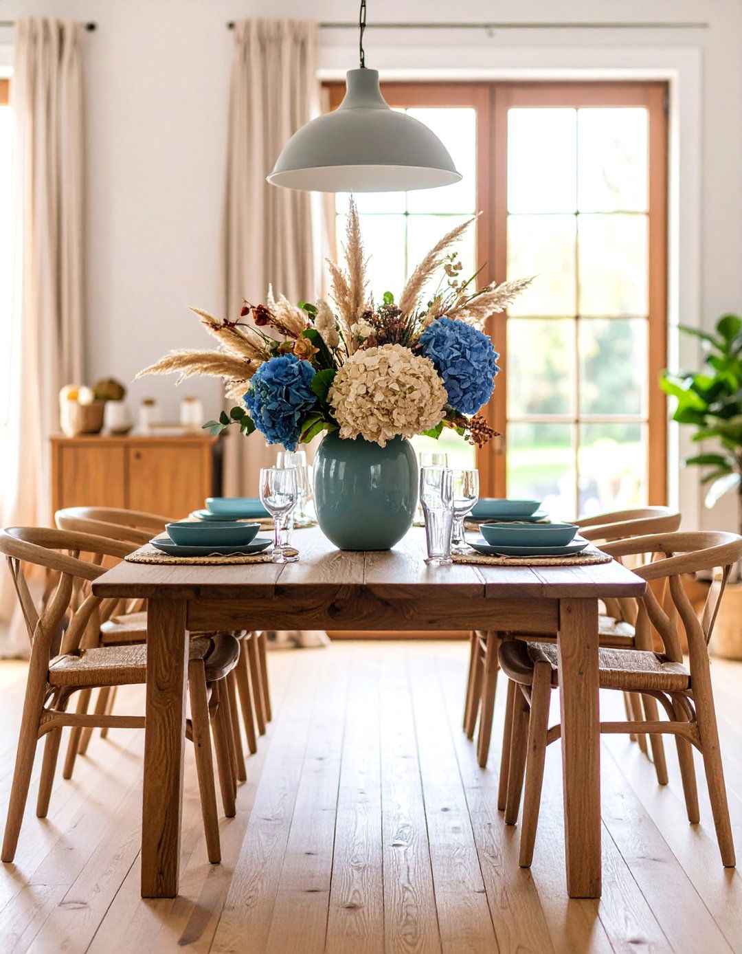 Dried Flower Arrangement - 25 Dining Table Centerpiece Ideas