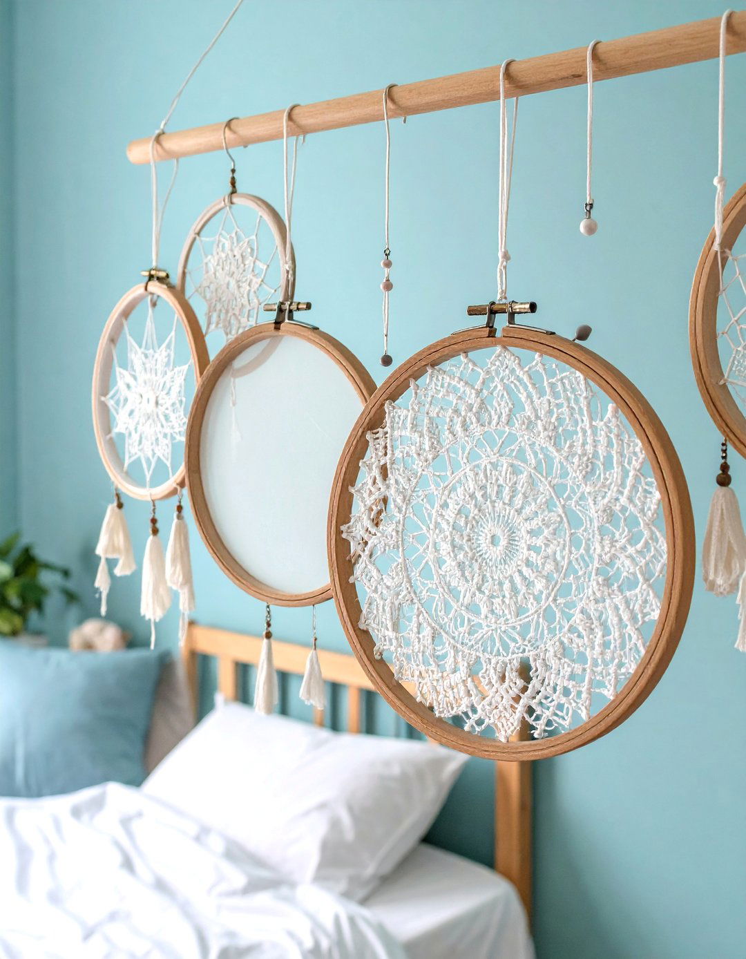 Embroidery Hoop Lace Display - 25 Earring Storage Ideas