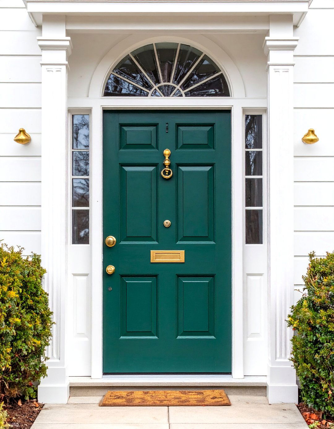 Federal Colonial Door with Fanlight Transom - 25 Colonial Front Door Ideas