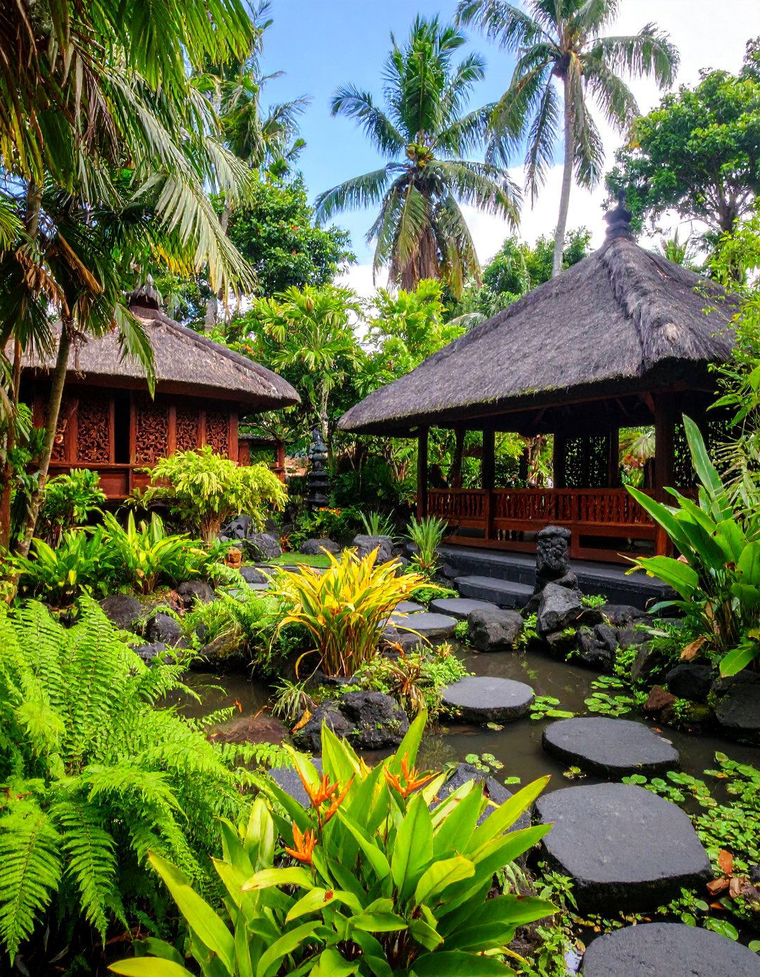 Indonesian Zen Garden with Volcanic Rock - 25 Asian Landscaping Ideas