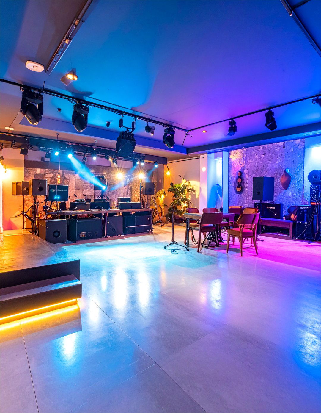 Karaoke Entertainment Man Cave - 25 Man Cave Ideas
