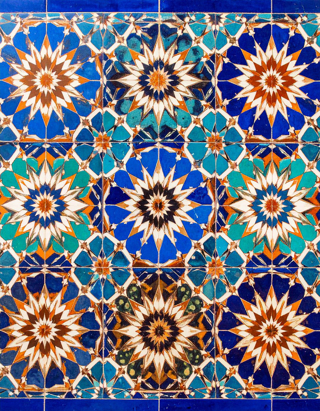 Moroccan Influenced Spanish Tile Work - 25 Spanish Mediterranean House Ideas