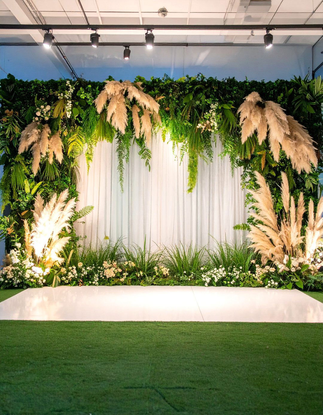 Photo Booth Backdrop Wall - 25 Pampas Grass Wedding Decor Ideas