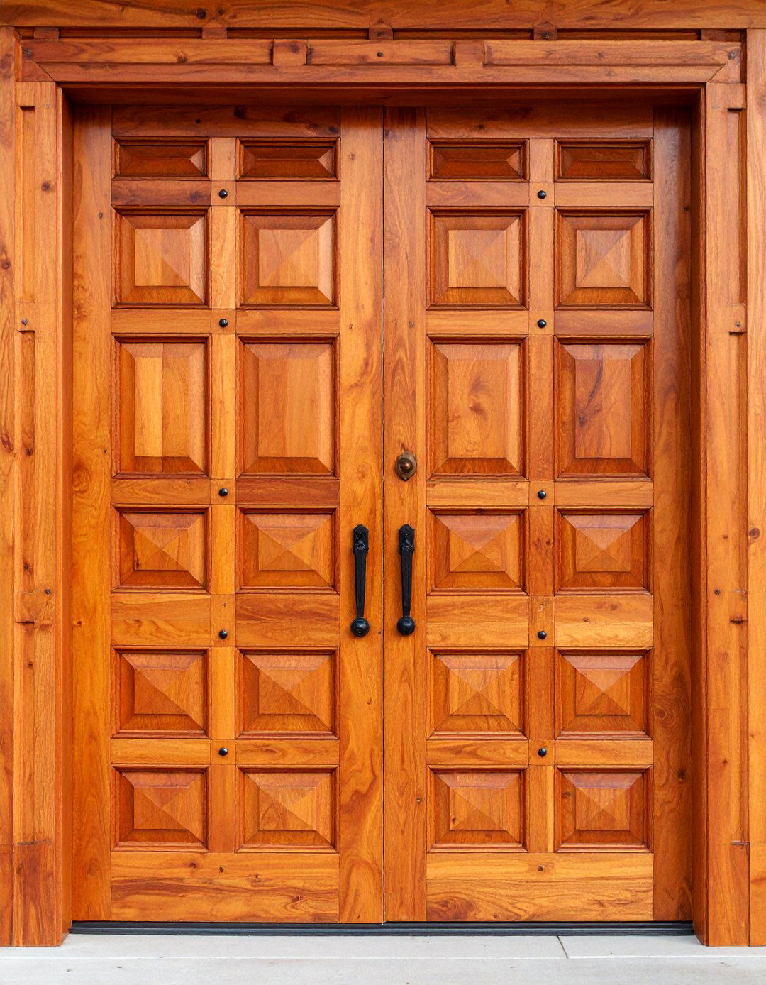 Prairie Style Door Trim with Horizontal Emphasis - 25 Exterior Door Trim Ideas
