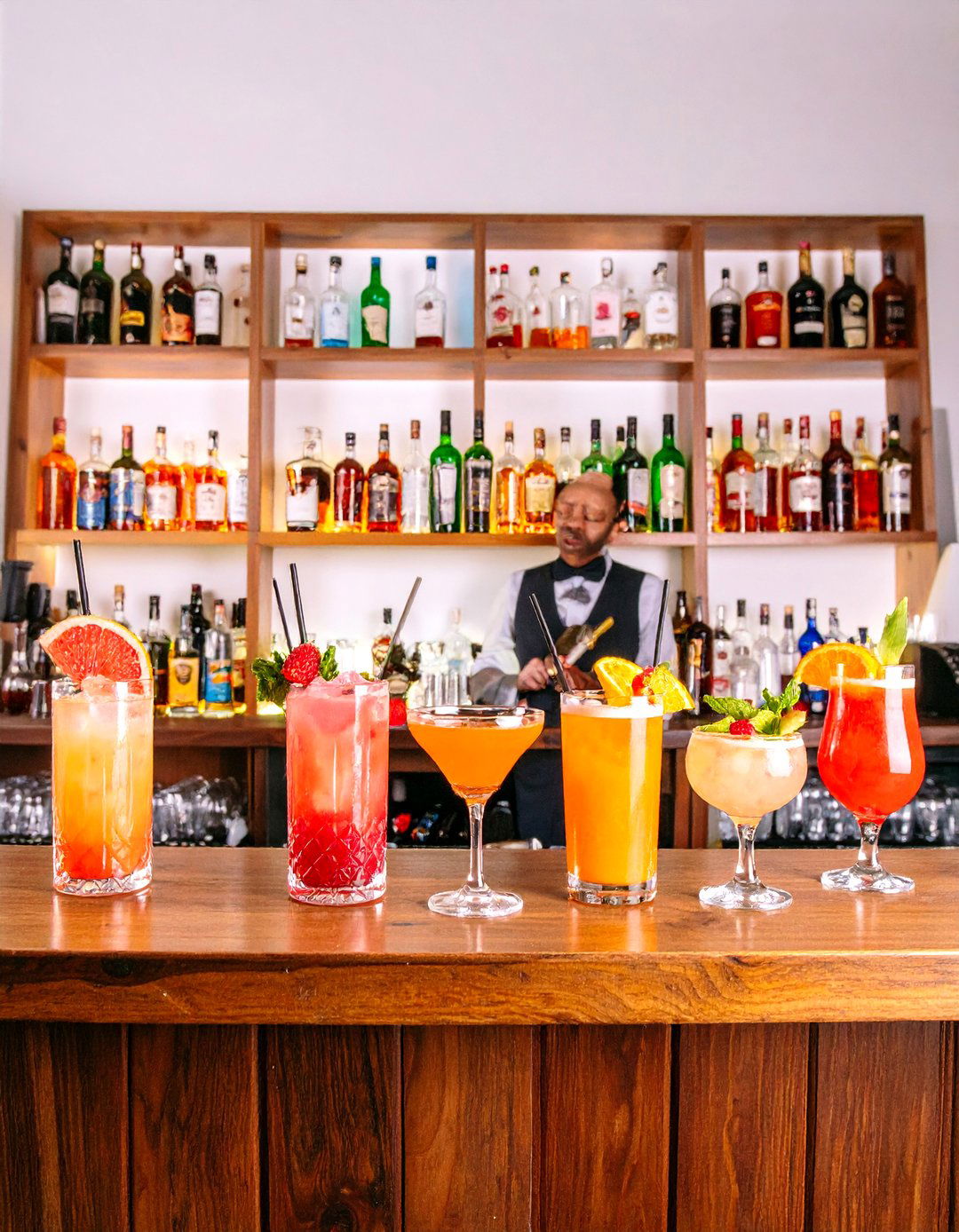 Prohibition Era Cocktail Wedding Party - 25 Great Gatsby Wedding Ideas