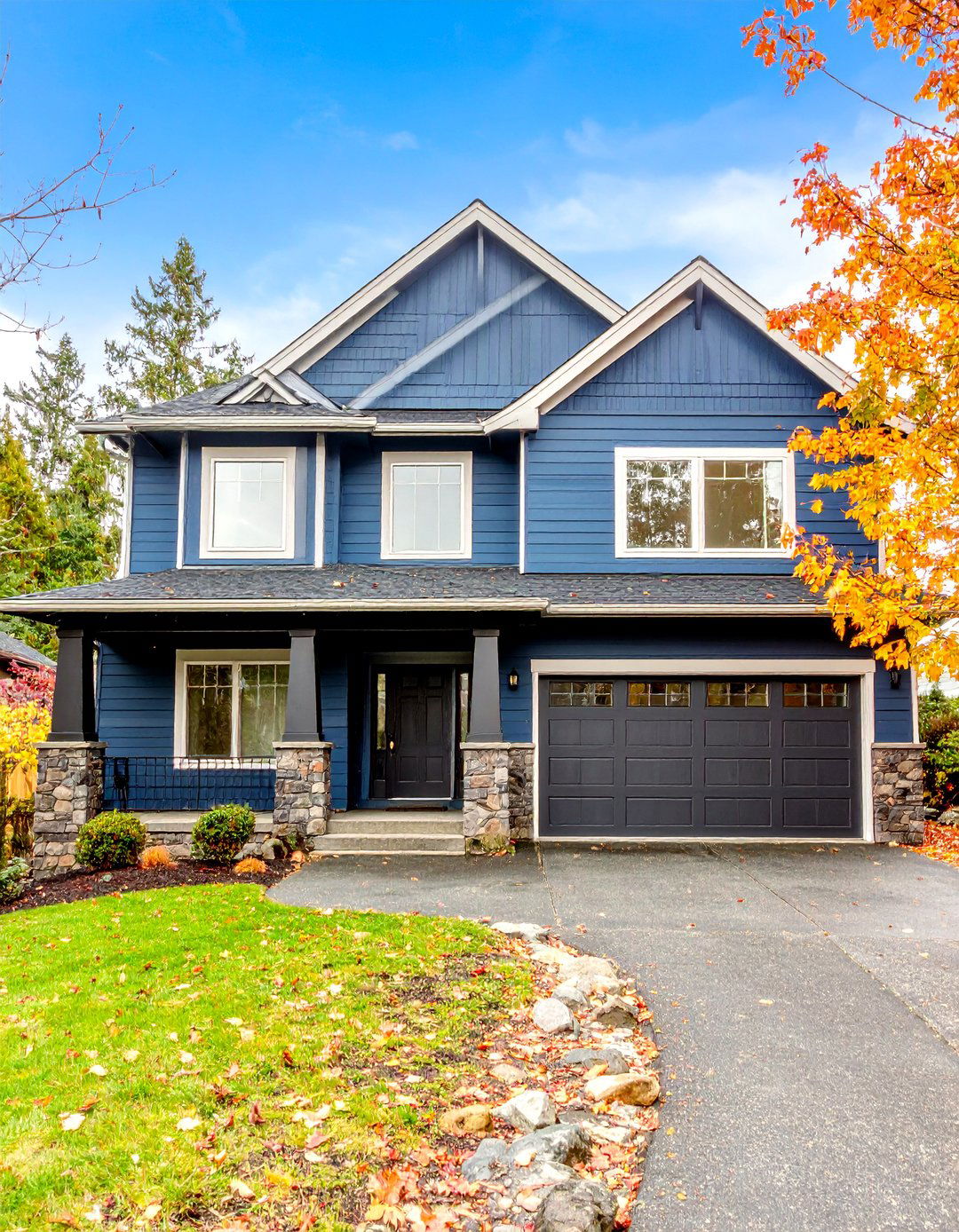 Ranch Style Dark Blue with Black Garage Door - 25 Dark Blue House With Black Trim