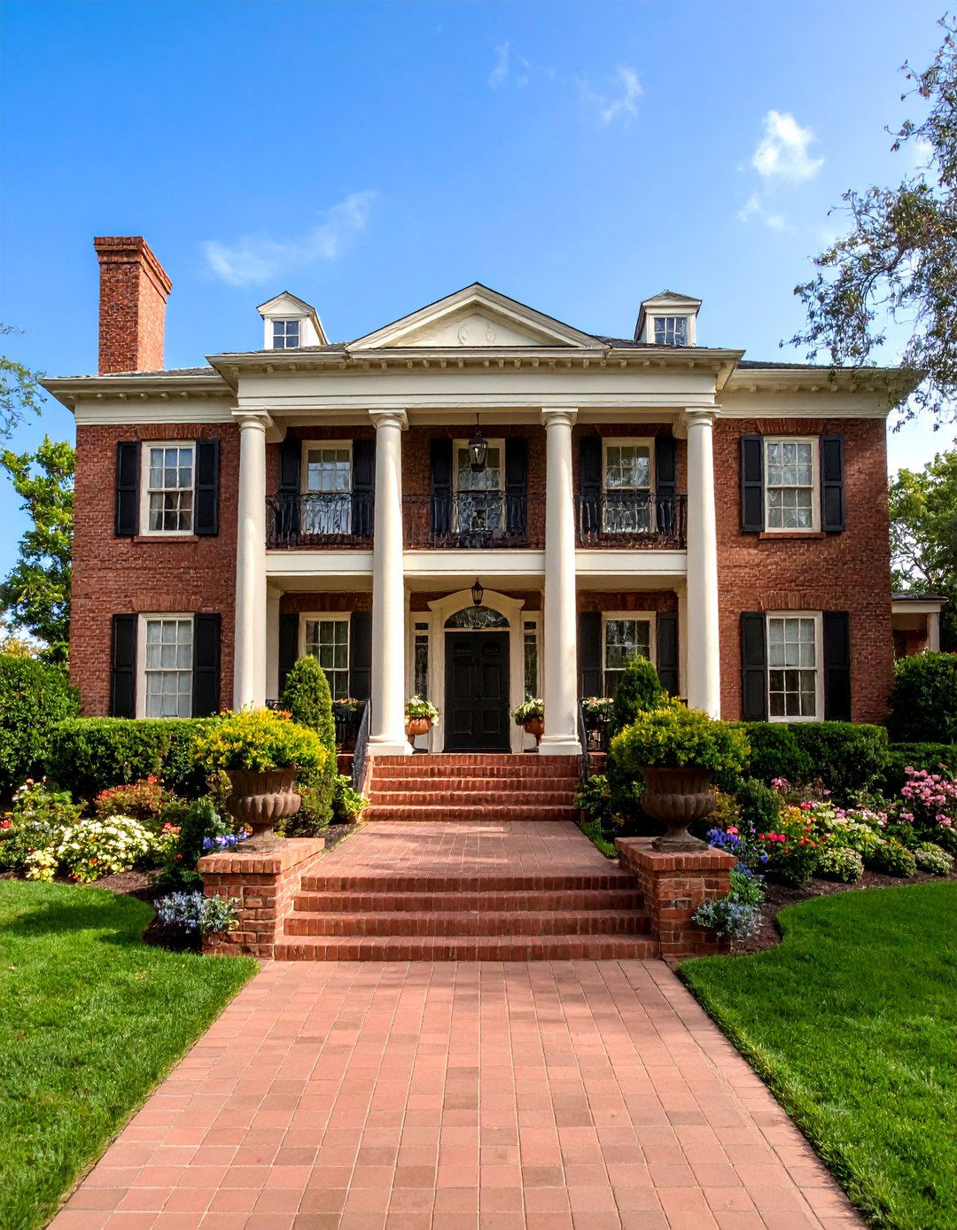 Rich Chocolate Brown Georgian Colonial - 25 Brown Exterior House Colors