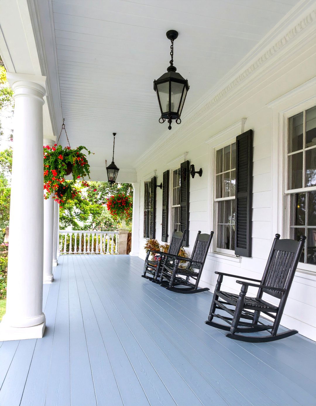 Southern Colonial Open Gable Porch with White Columns - 25 Open Gable Porch Ideas