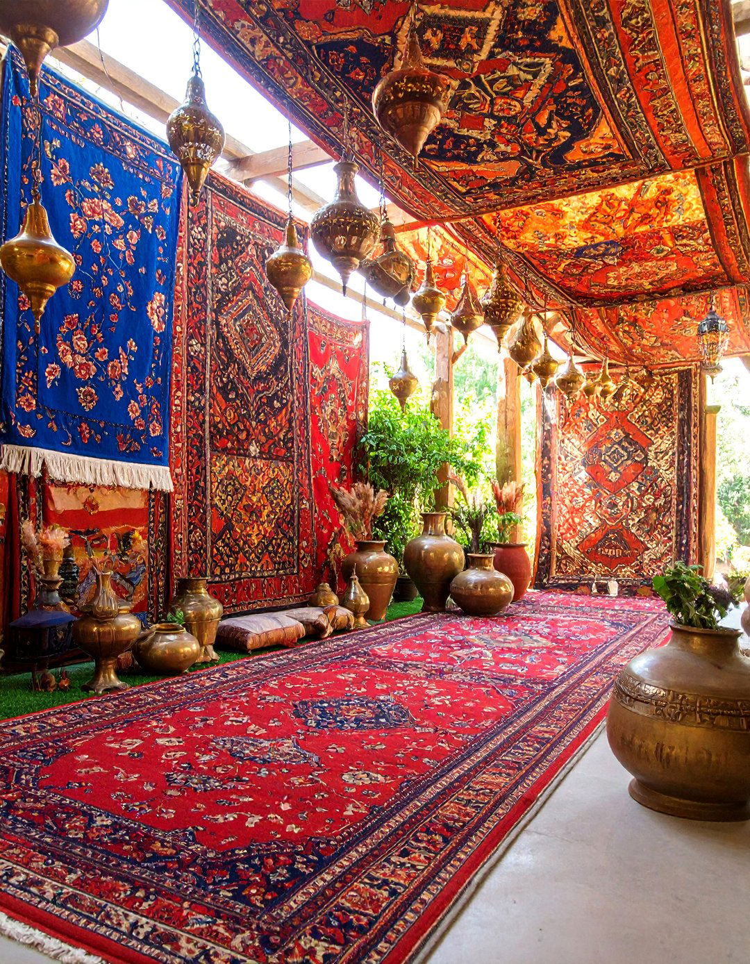 Vintage Persian Rug Wedding Backdrop - 25 Wedding Backdrop Ideas