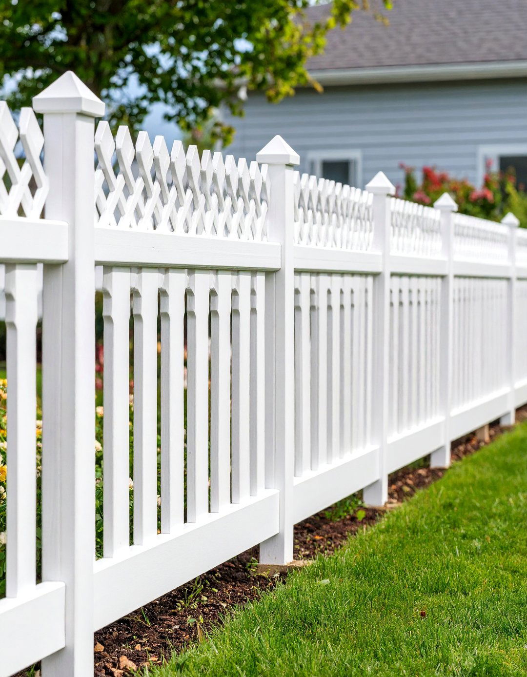 Vinyl Privacy Corner Fence with Decorative Tops - 25 Corner Fence Ideas